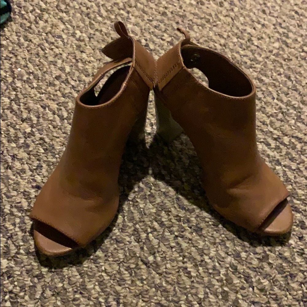 Gap peep toe booties